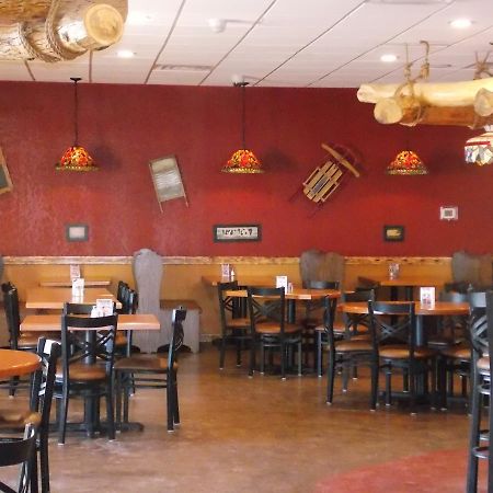 Econo Lodge Inn & Suites Brookings Buitenkant foto