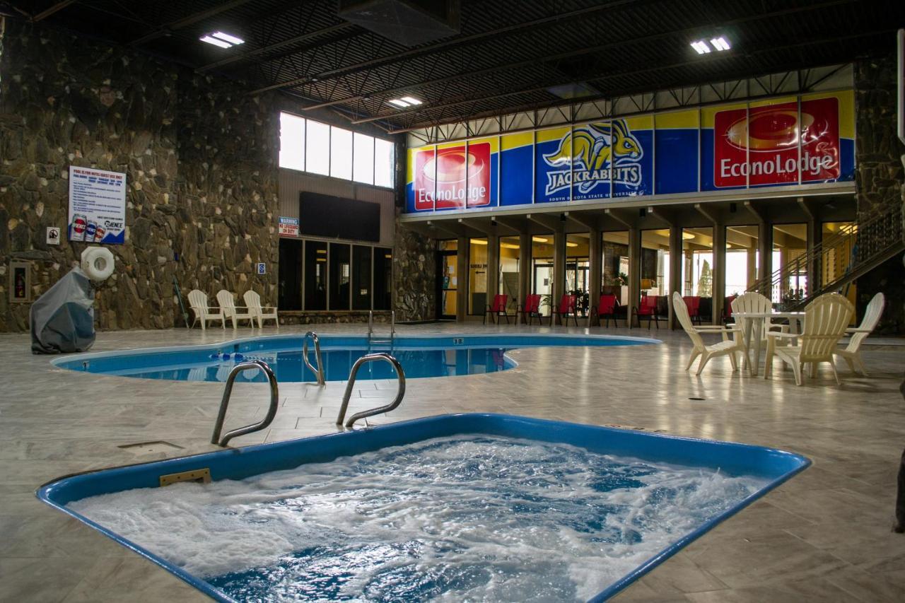 Econo Lodge Inn & Suites Brookings Buitenkant foto