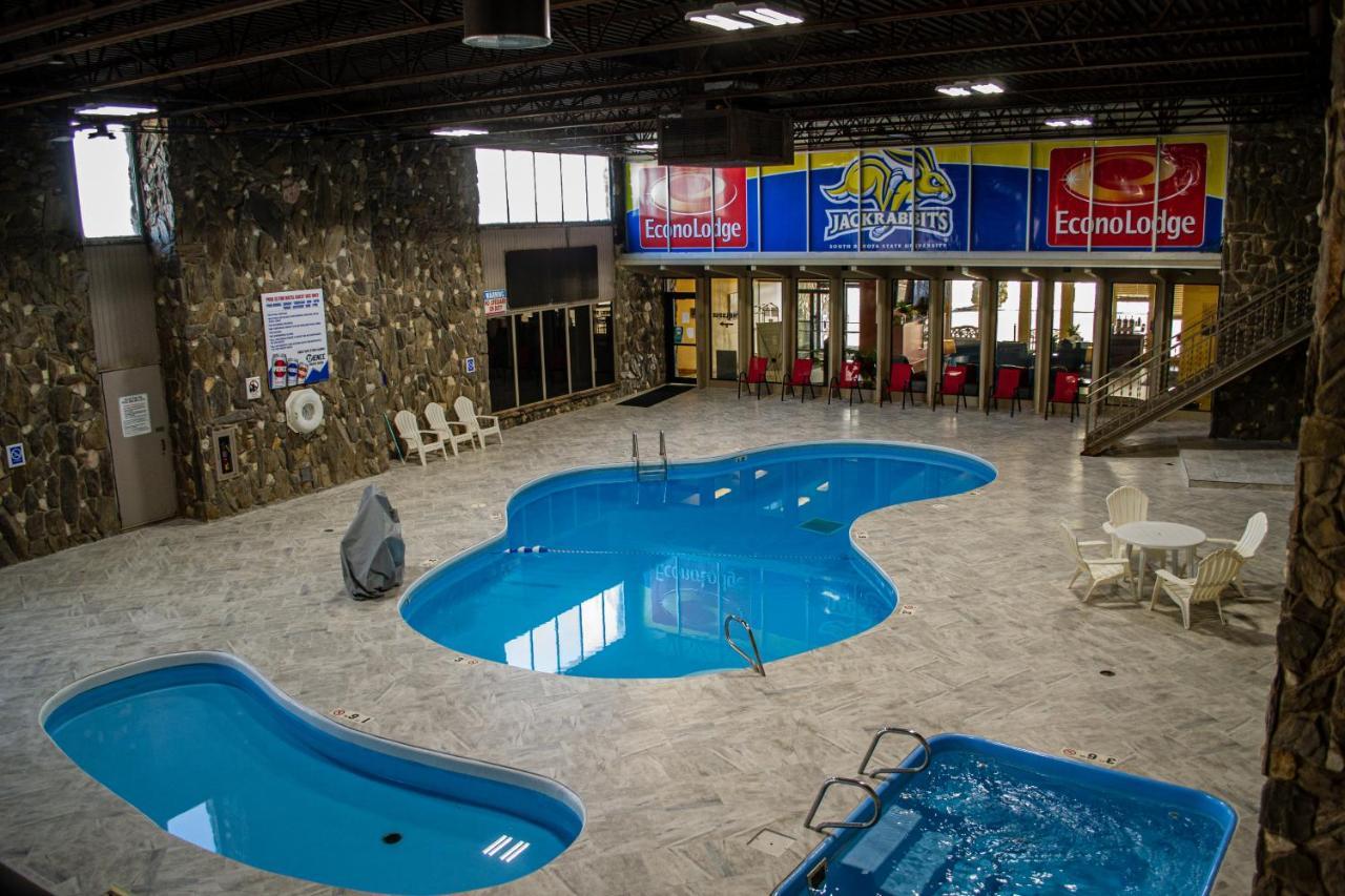 Econo Lodge Inn & Suites Brookings Buitenkant foto