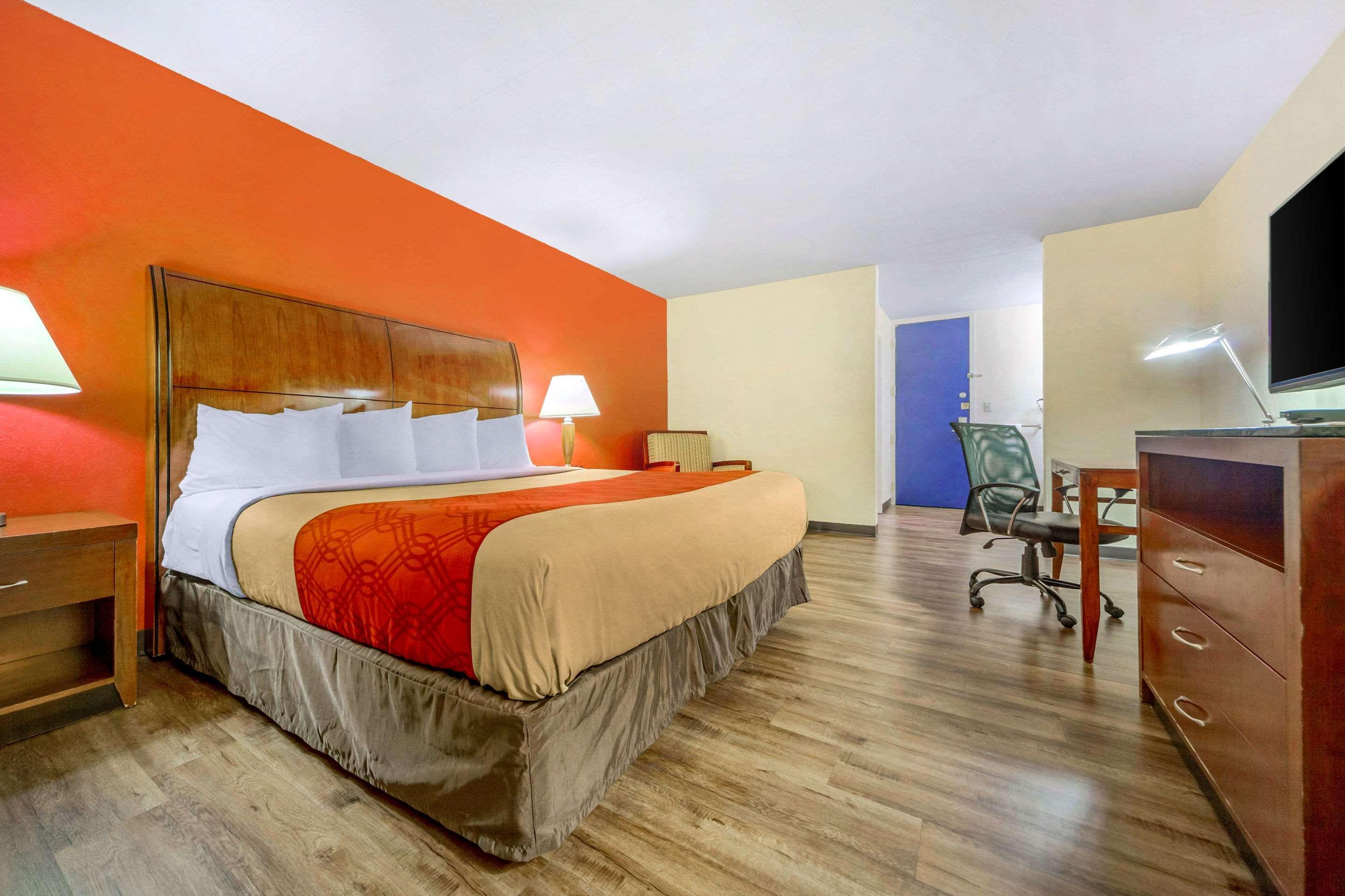 Econo Lodge Inn & Suites Brookings Buitenkant foto