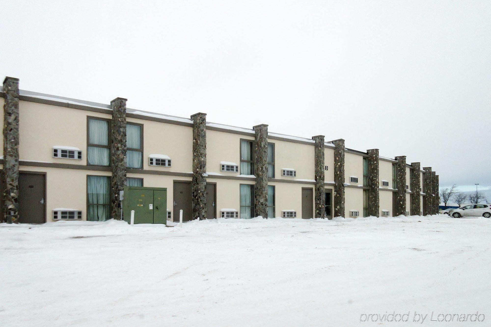 Econo Lodge Inn & Suites Brookings Buitenkant foto