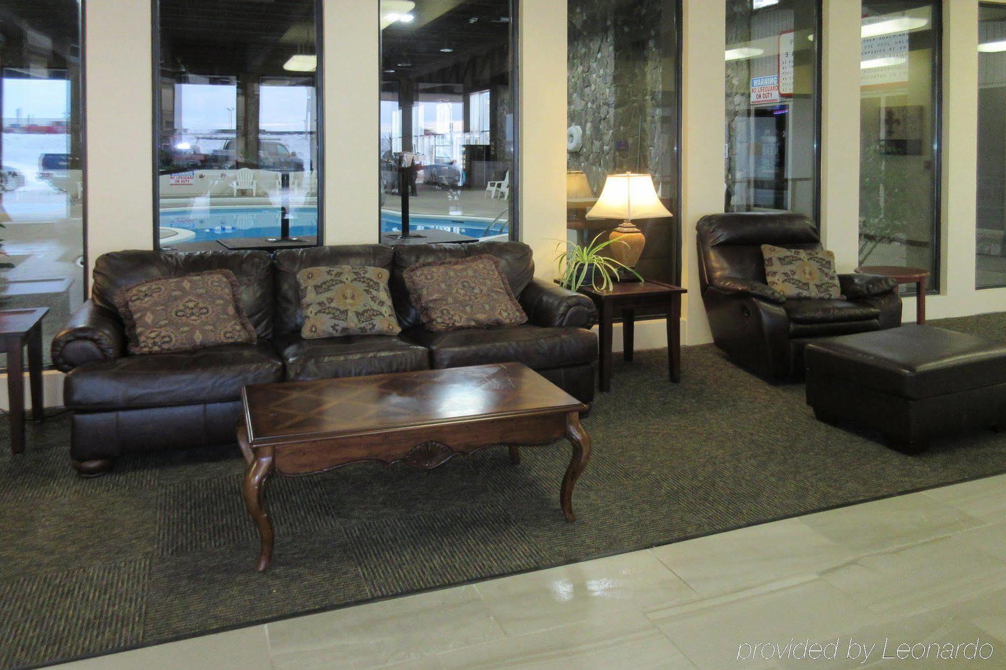 Econo Lodge Inn & Suites Brookings Buitenkant foto